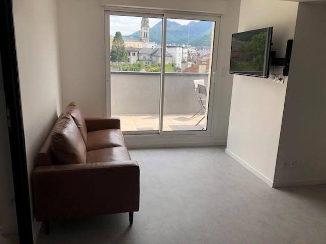 Loft Reve Du Soir 125 M2 Climatise 350 M De La Gare Apartment Lourdes Luaran gambar