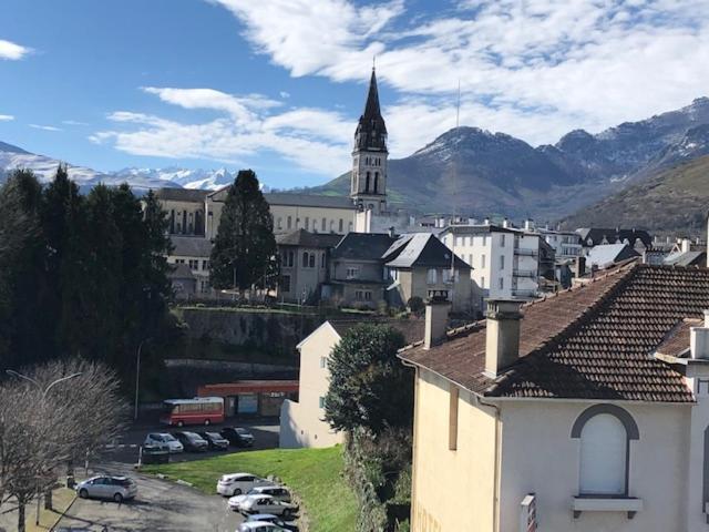 Loft Reve Du Soir 125 M2 Climatise 350 M De La Gare Apartment Lourdes Luaran gambar